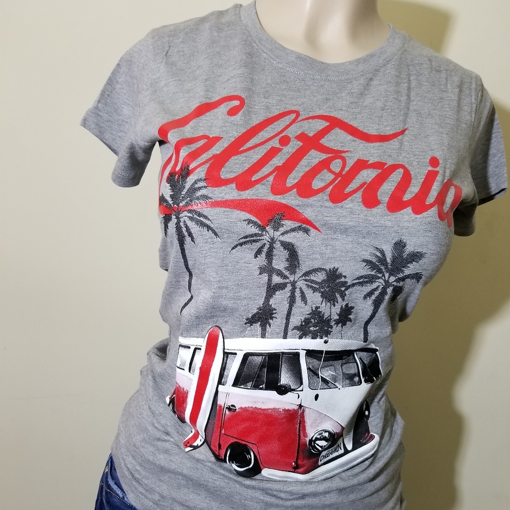 NWOT graphic tee